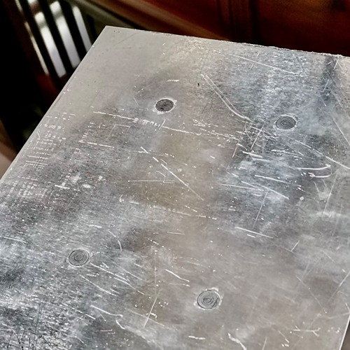 標(biāo)志牌鉚接 標(biāo)志牌鉚接