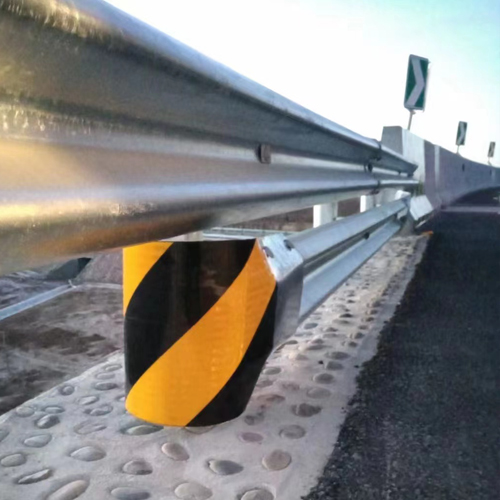 波形護(hù)欄斜紋反光膜 波形護(hù)欄斜紋反光膜